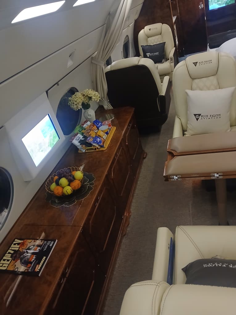 jet interior 3